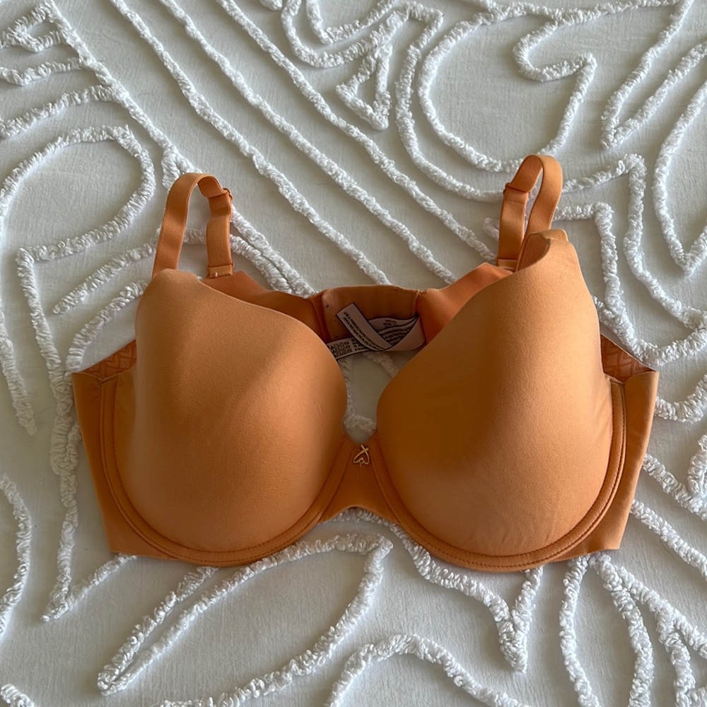 Victoria’s Secret semi lined bra - 38D